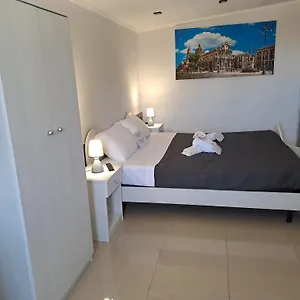 https://bb-il-quadrifoglio-airport-fontanarossa.sicilyhotelsitaly.net